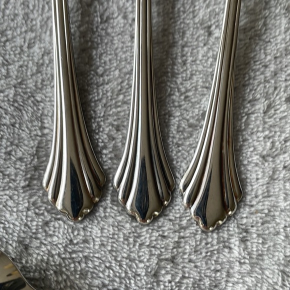 4 Oneida Rembrandt Iced Tea Spoons - Picture 3 of 3